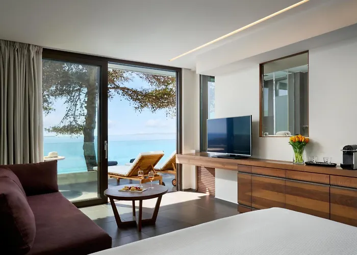 White Rocks Kefalonia 4*