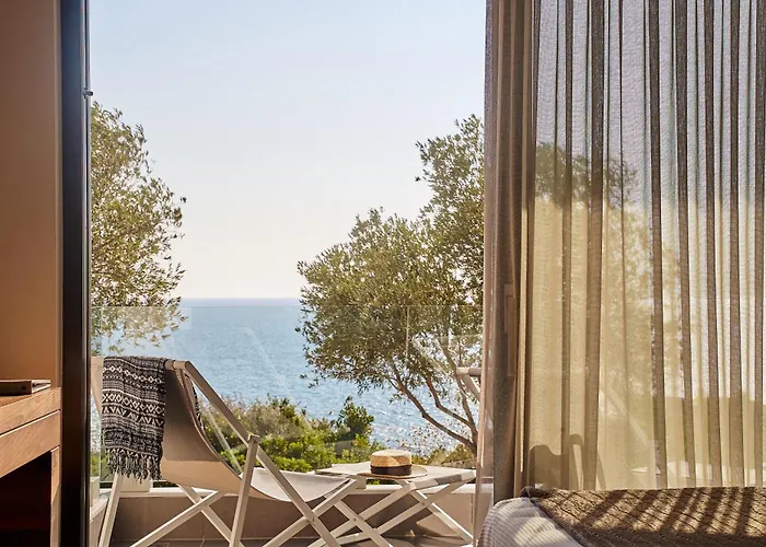 Hotel White Rocks Kefalonia 4*